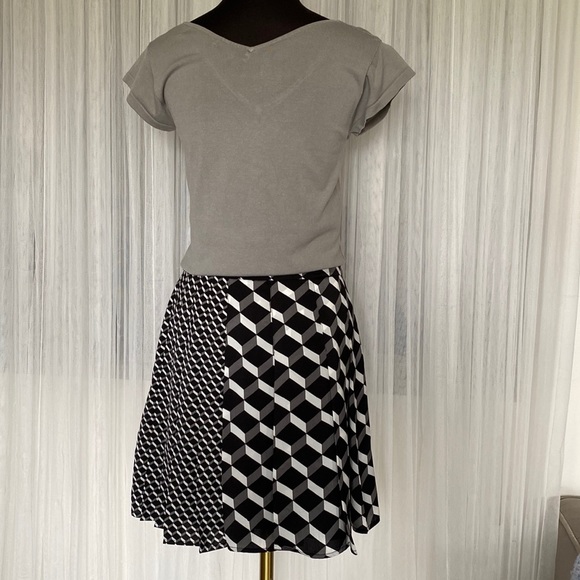 “Halogen” geometric, 3 D’s cubes, pleats 6P petite short skirt - Picture 4 of 17
